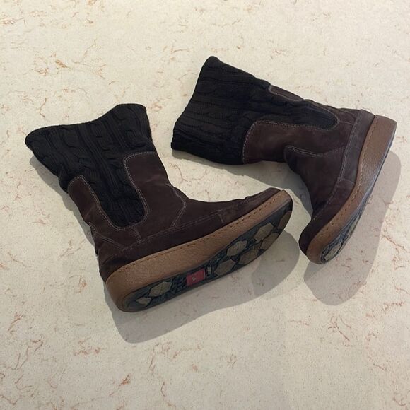 The North Face fold down waterproof boots SZ 6 - Picture 2 of 6